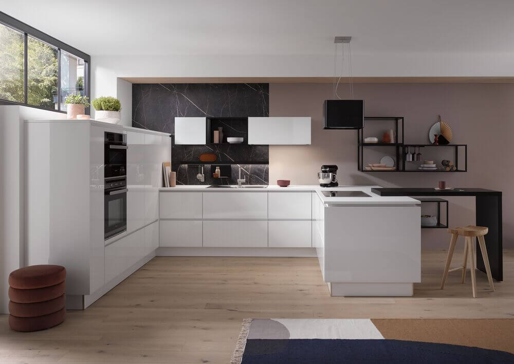 Häcker Moderne U-Küche Kristallweiß Hochglanz Moderne Küchen
