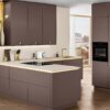 Nobilia Küche mit Halbinsel Moderner Stil Berry matt
